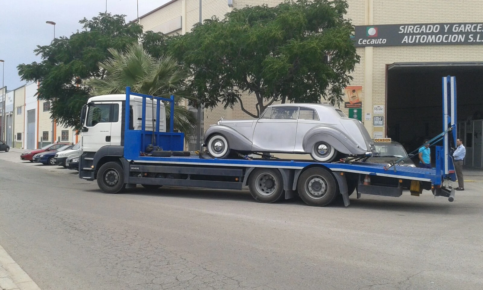 Transporte de coche cl&aacute;sico